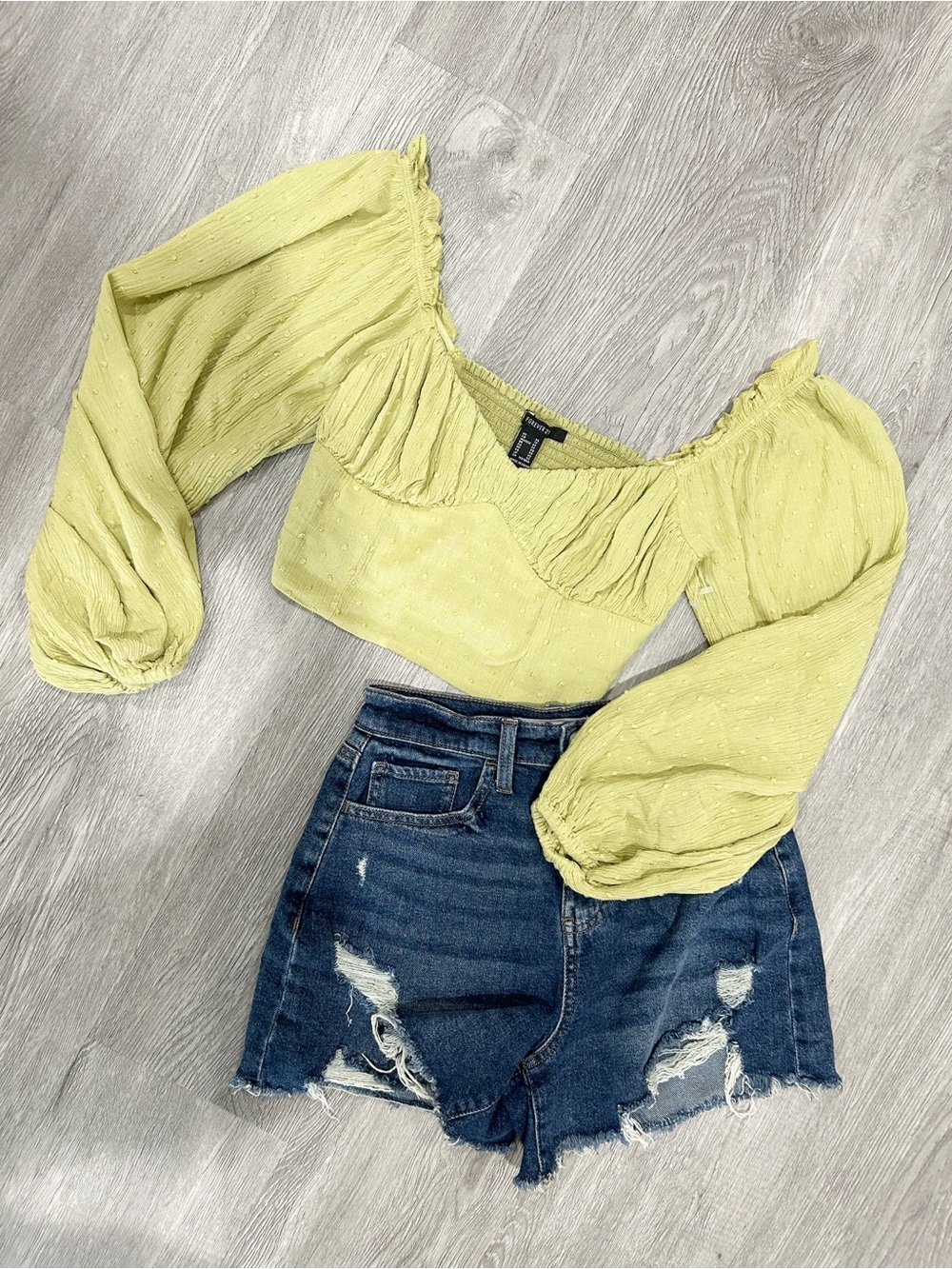 Forever 21 Light Lime Puff Sleeve Crop Top